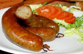 Картофельная колбаска — вкусно, доступно, сытно. Невозможно пройти мимо такой вкусноты.