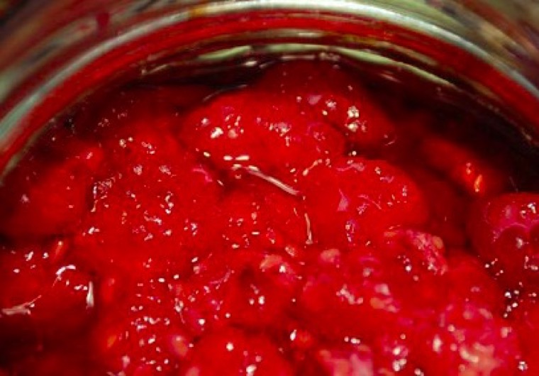 7 способов заготовить ягоды и фрукты на зиму без использования сахара