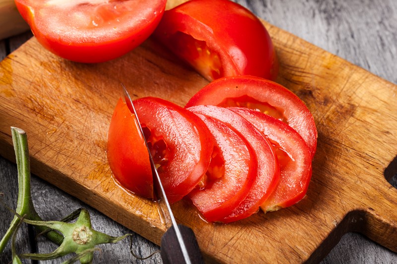 Дни напролет готовлю помидорную закуску: съедается сразу, даже остыть не успевает