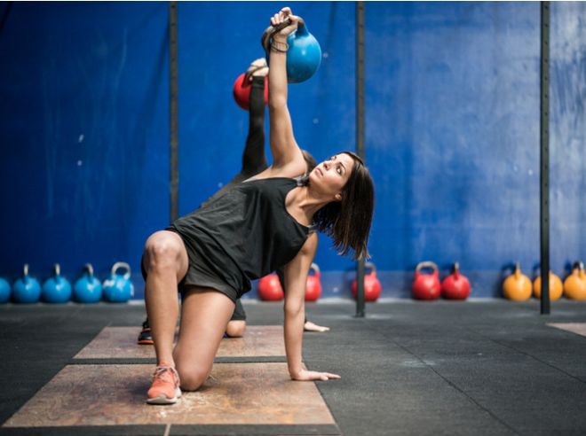 Укрепляем тело и дух: топ-8 самых популярных женских тренировок