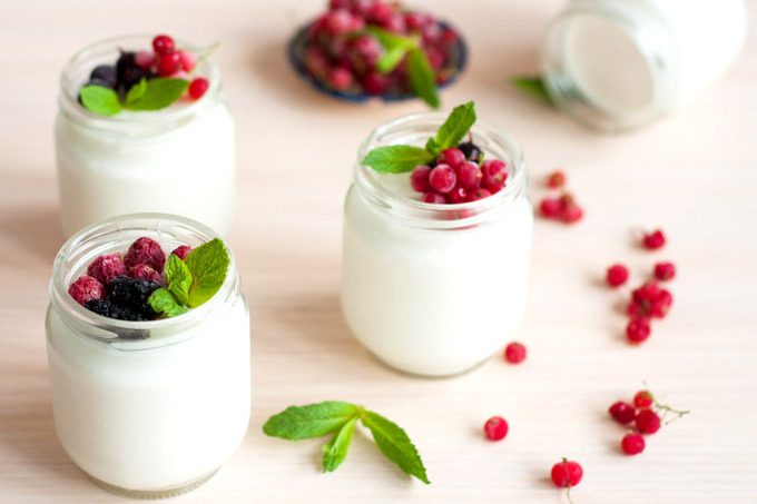 Вкусный йогурт: зачем покупать, если можно приготовить?