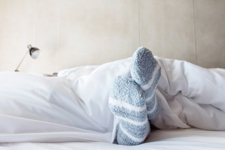 5 причин надевать носки на ночь