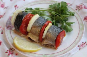 СКУМБРИЯ «ОСОБАЯ», ЗАПЕЧЕННАЯ С ОВОЩАМИ В ДУХОВКЕ