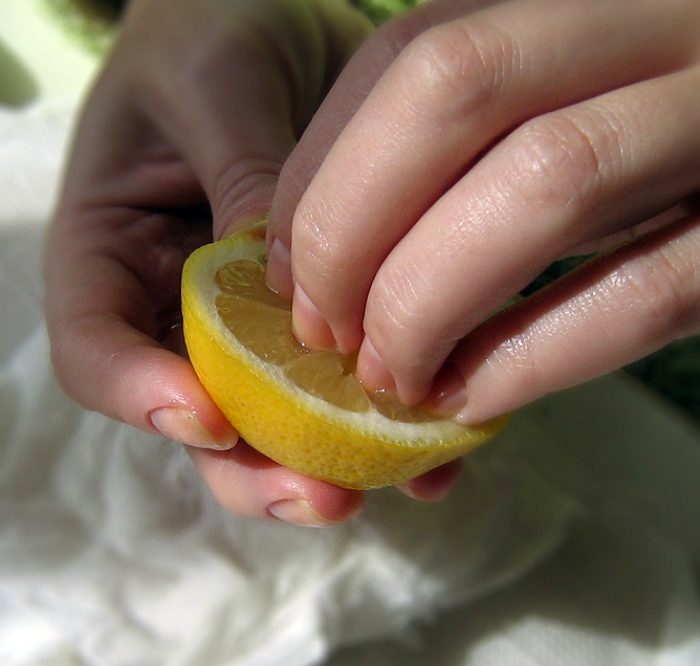 Как применять лимон в хозяйстве