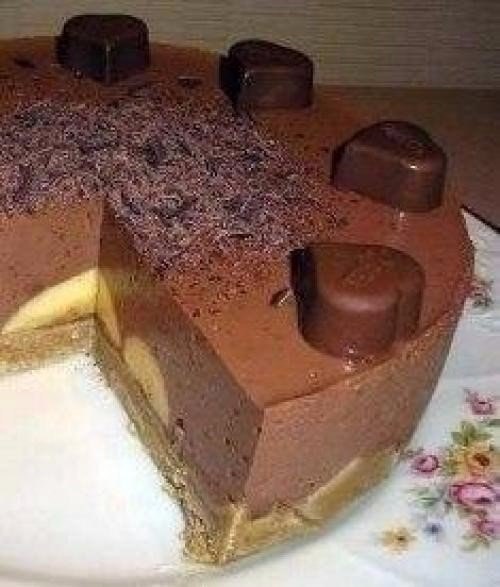 Рецепт шоколадно-бананового торта без выпечки