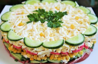 ВКУСНЕЙШИЙ СЛОЕНЫЙ САЛАТ «НОВИНКА» всегда «исчезает» первым со стола. ГОТОВИТСЯ ЭЛЕМЕНТАРНО!