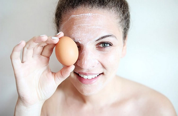 Стираем морщины и убираем мешки вокруг глаз с помощью всего 1 яйца!