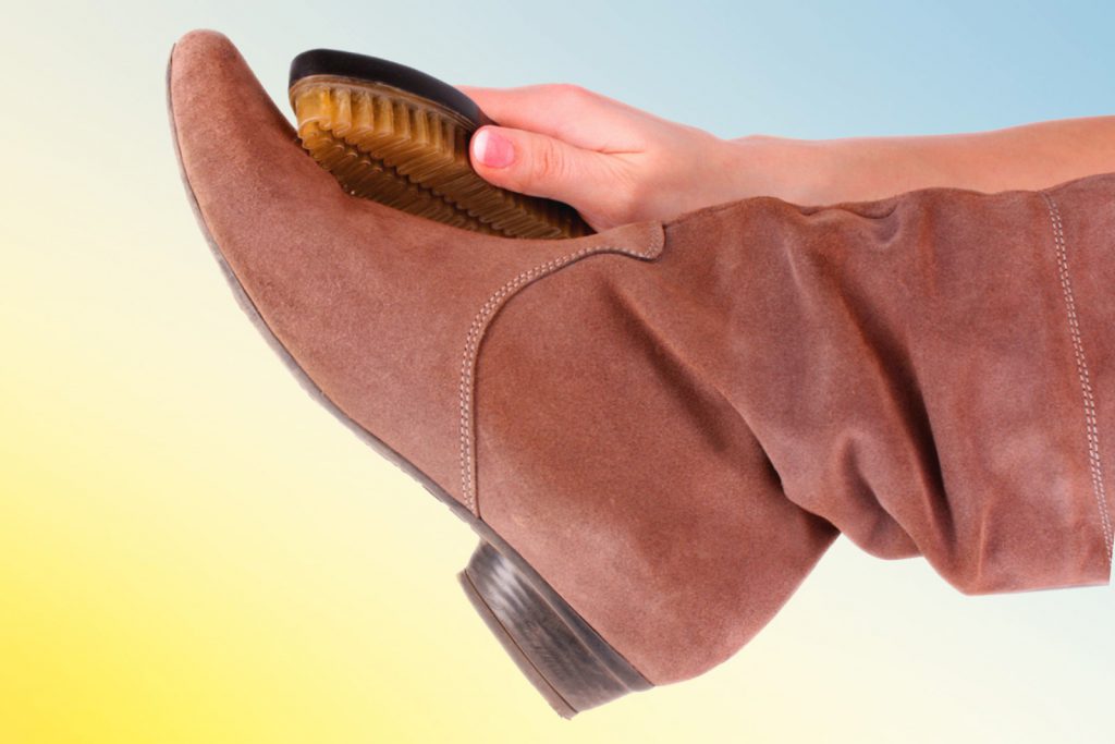 Как отчистить замшевую обувь от соли, грязи и жира