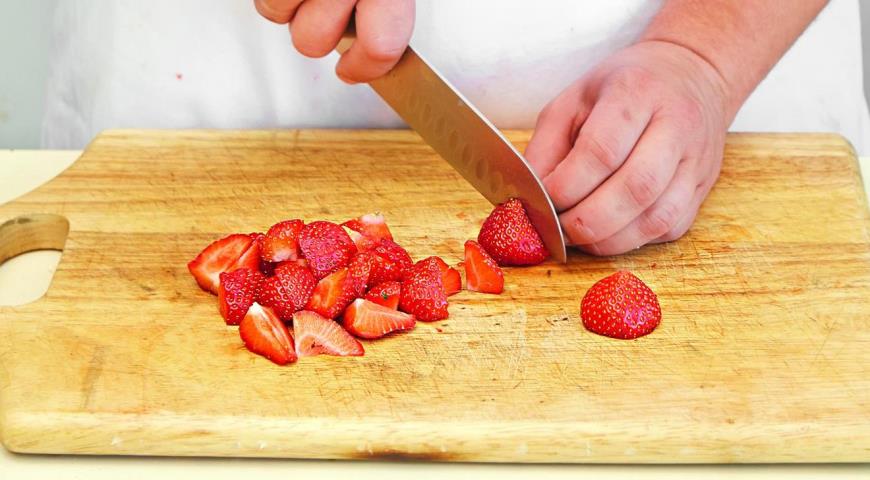 КОКОСОВАЯ РИСОВАЯ КАША С КЛУБНИКОЙ