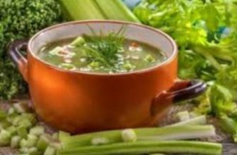 Очень легкий, низкокалорийный, витаминный суп из сельдерея отлично помогает похудеть.