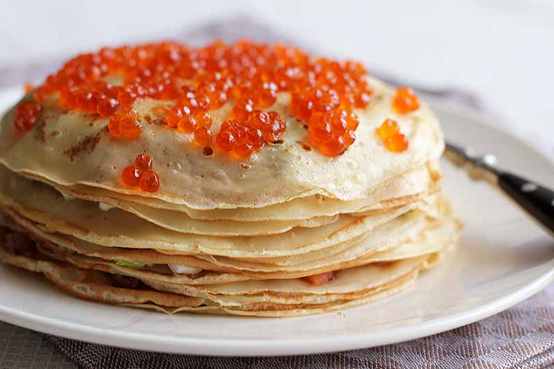 НЕЖНЫЕ БЛИНЫ НА ПИВЕ С ТРАВАМИ И БЕКОНОМ