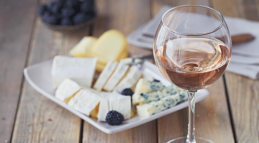 Как выбирать вина к сырам