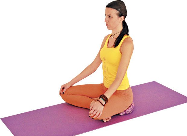 Йога для женщин: особенности практики и выполнения упражнений
