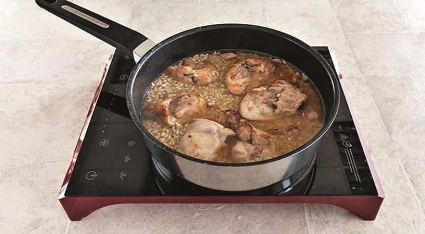 Простая домашняя еда - курица с перловкой и овощами Простая домашняя еда - курица с перловкой и овощами