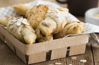 Домашние круассаны с миндальным кремом