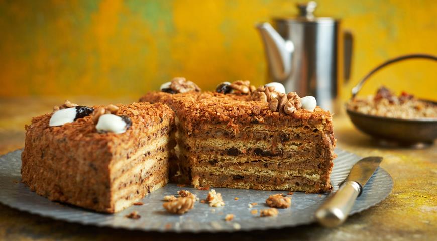 Домашний торт с черносливом Домашний торт с черносливом