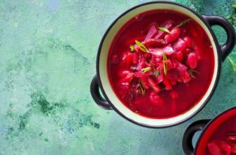 Постный борщ с черносливом и фасолью