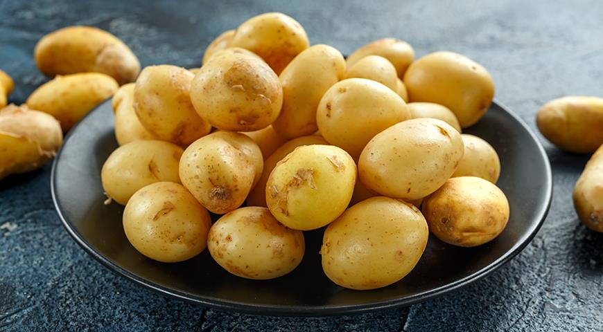 Маленькая да удаленькая: как правильно готовить мелкую картошку