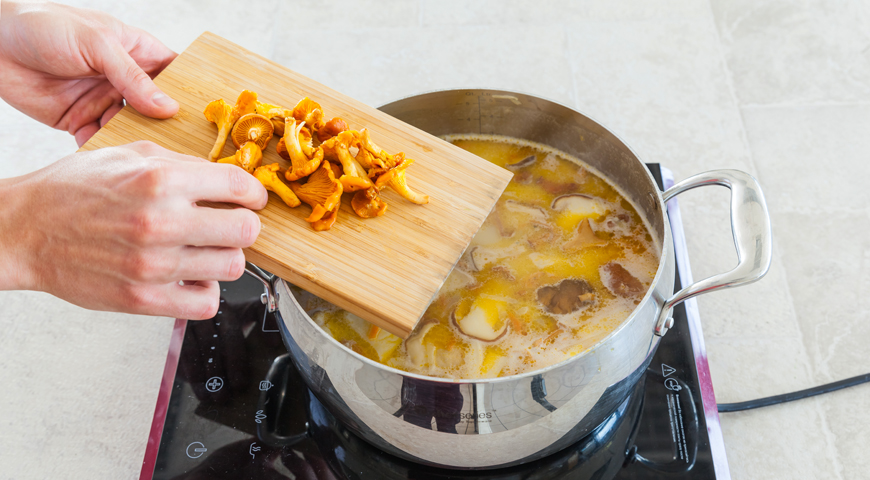 Грибной суп с манной крупой Грибной суп с манной крупой