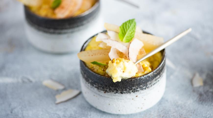 Кокосовый рисовый пудинг с грушей Кокосовый рисовый пудинг с грушей