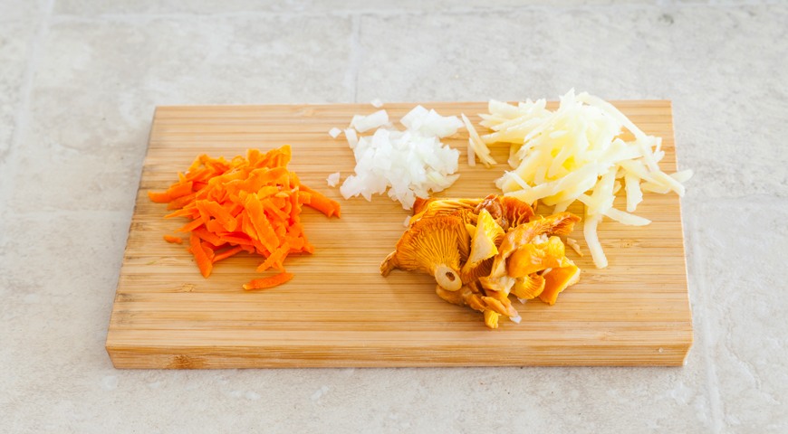 Грибной суп с манной крупой Грибной суп с манной крупой