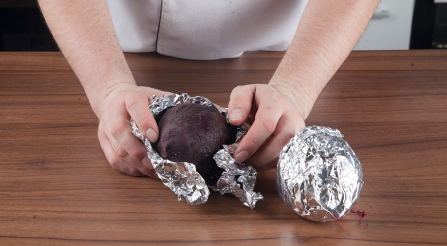Селедка под шубой с солеными огурцами
