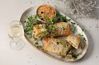 Сибас в гранатовом соусе и хрустящей корочке