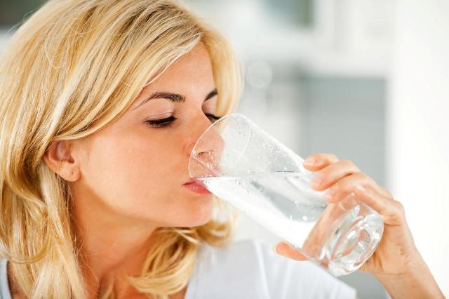 Информация от кардиолога: зачем изменять время приема воды
