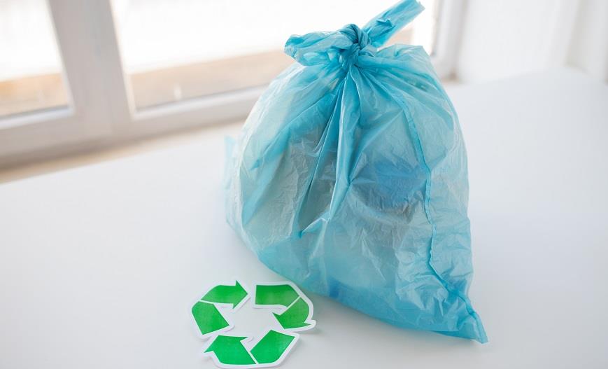 Как выбрать пакеты для мусора: для пищевых отходов, био или с запахом клубники