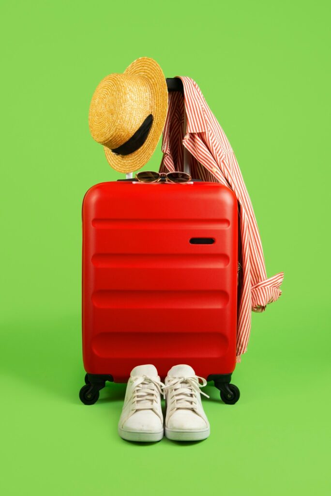 ✈️ Что взять с собой в отпуск на море — без паники и перегруза! 🧳🌴
